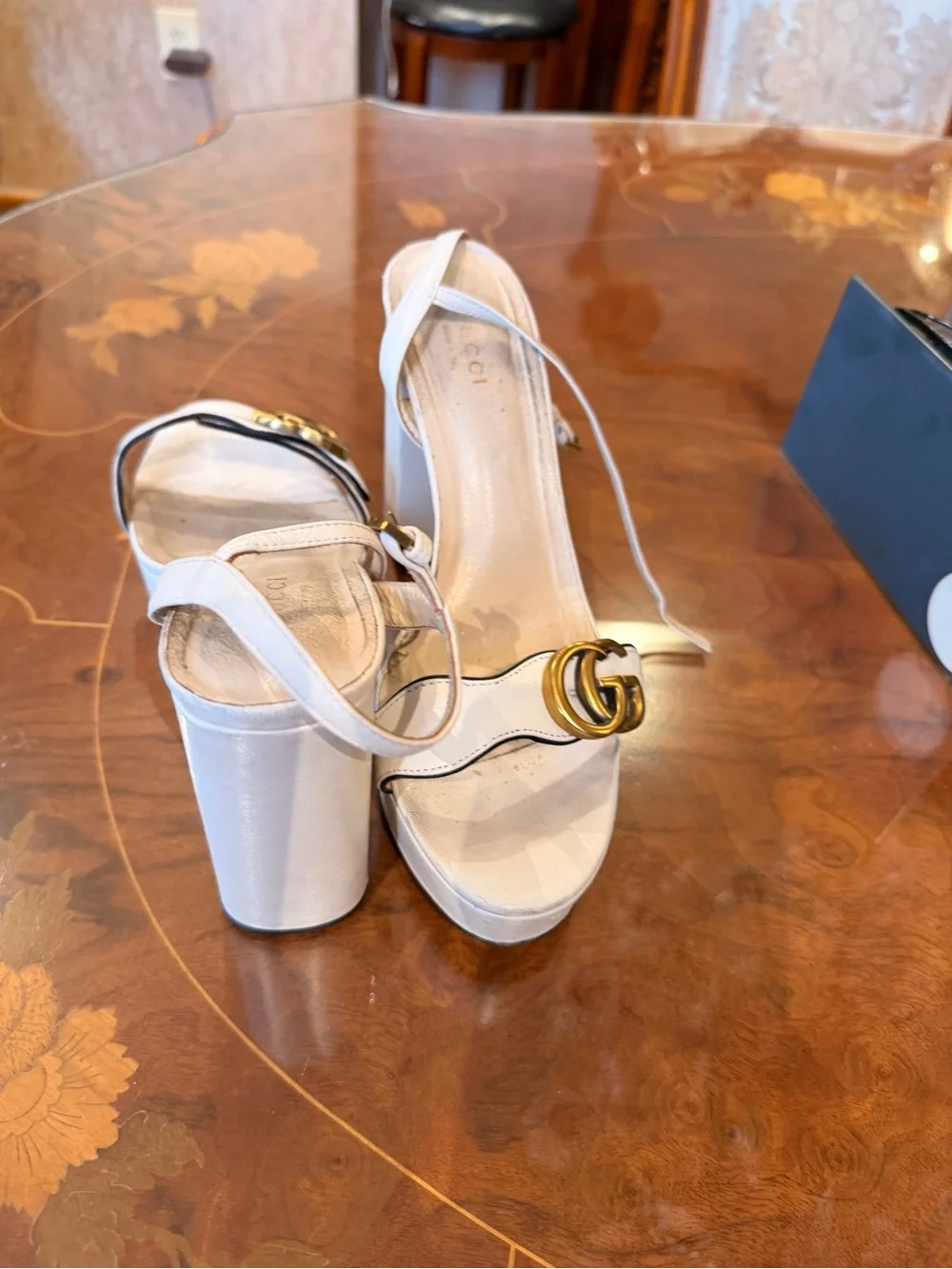 Gucci Cream Leather Block Heel Sandals with Gold Double G Sz 9.5